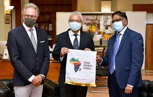 Courtesy visit of the President of the MCCI and of the Vice-President of the AfBC to the Prime Minister