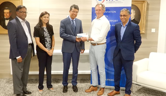 Visite de courtoisie du Secrétaire-Général de Cap Business océan Indien à la MCCI