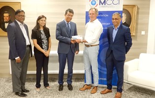 Visite de courtoisie du Secrétaire-Général de Cap Business océan Indien à la MCCI